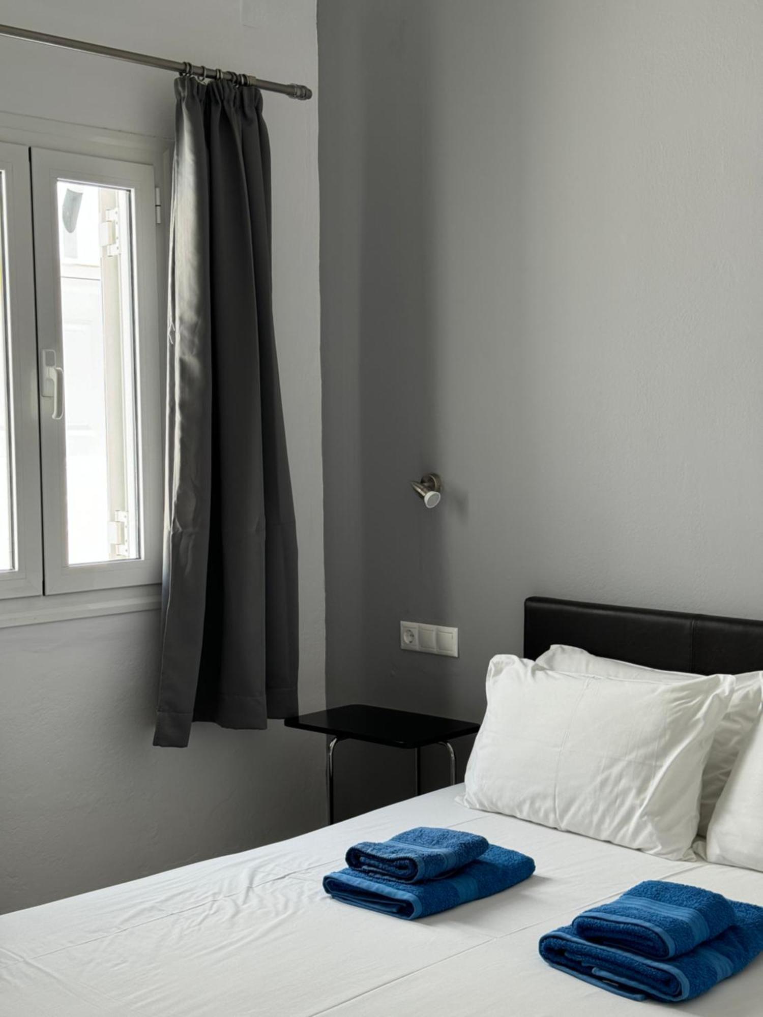 Aelia Rooms & Apartments イオス島 チョーラ エクステリア 写真