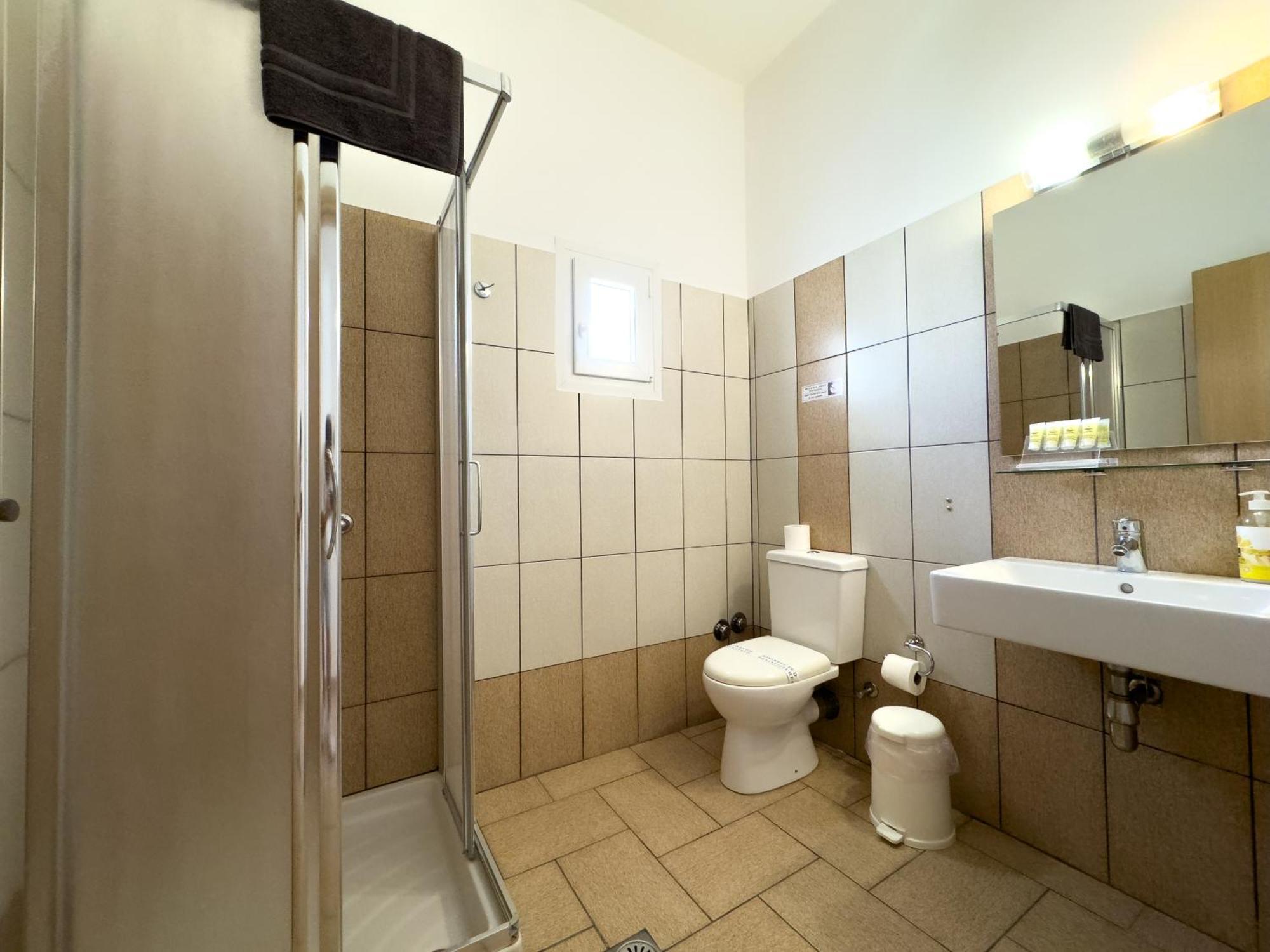 Aelia Rooms & Apartments イオス島 チョーラ エクステリア 写真